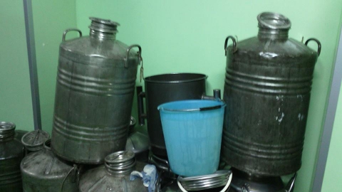 Bari, l'ultimo frantoio tradizionale in città: «Il nostro olio è più buono»